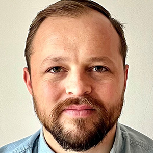 Dr Shaun Benzon