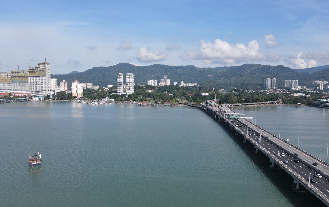 penang bridge leading to the city