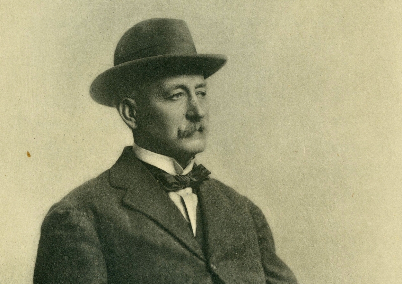 Sir Robert McAlpine. Image credit: Emery Walker