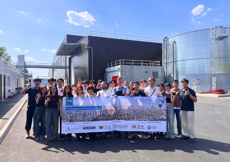 Delegates toured the recyclable waste sorting facility in Vaux-le-Penil. Image credit: ICE HKA G&amp;S
