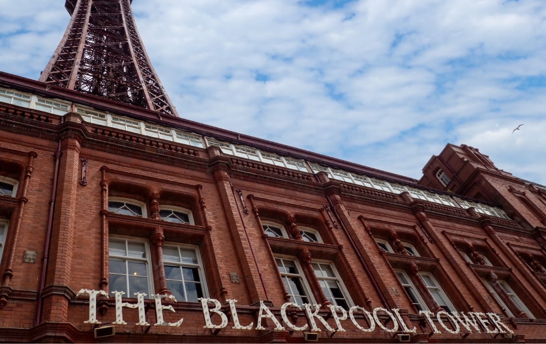 blackpool tower sign