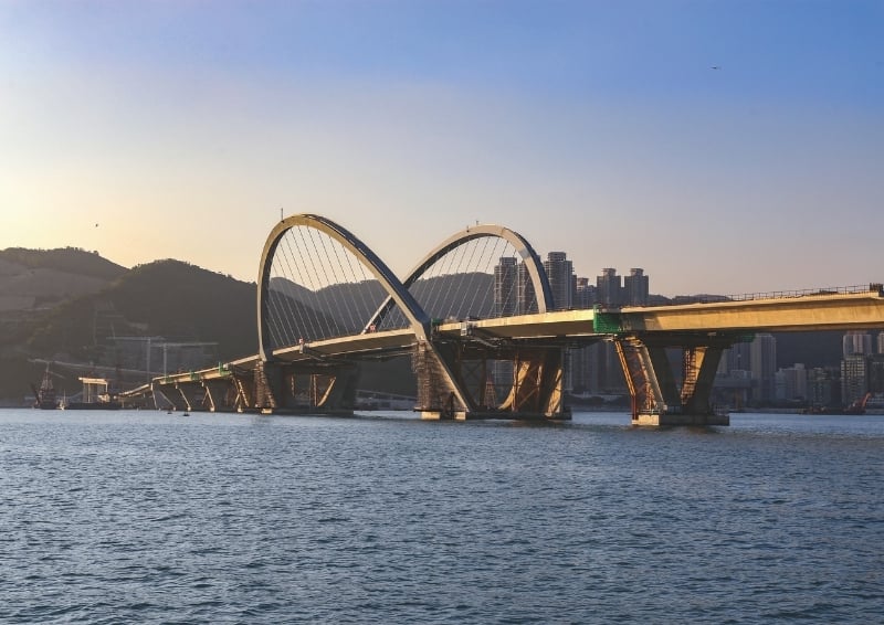 Standardisation of certain components helped the Cross Bay Link project in Hong Kong increase certainty around programme delivery and cost. Image credit: AECOM
